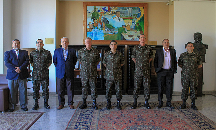 Chefe do Departamento de Educação e Cultura do Exército realiza primeira visita ao Instituto Meira Mattos